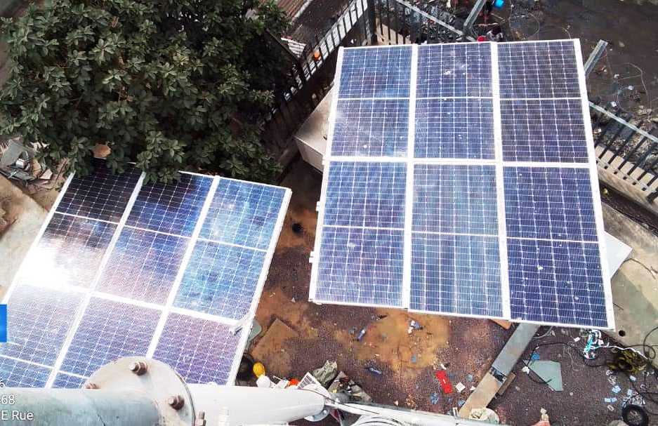 Installation des panneaux solaires thumbnail 4